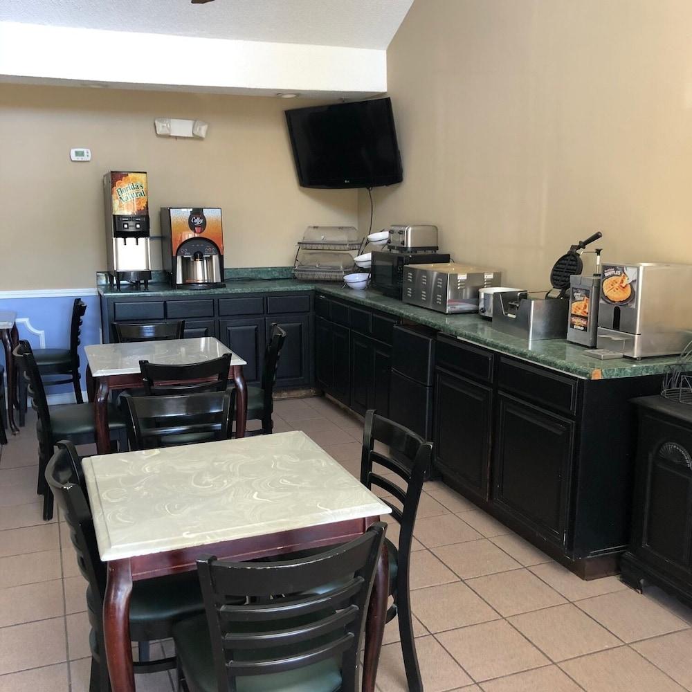 Super 8 By Wyndham Orangeburg Northモーテル エクステリア 写真