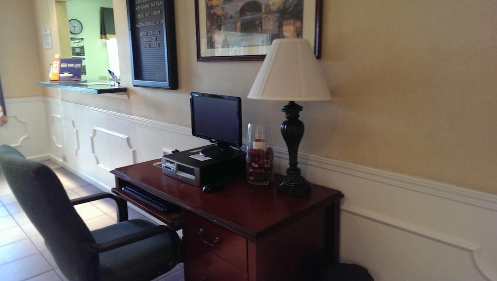 Super 8 By Wyndham Orangeburg Northモーテル エクステリア 写真